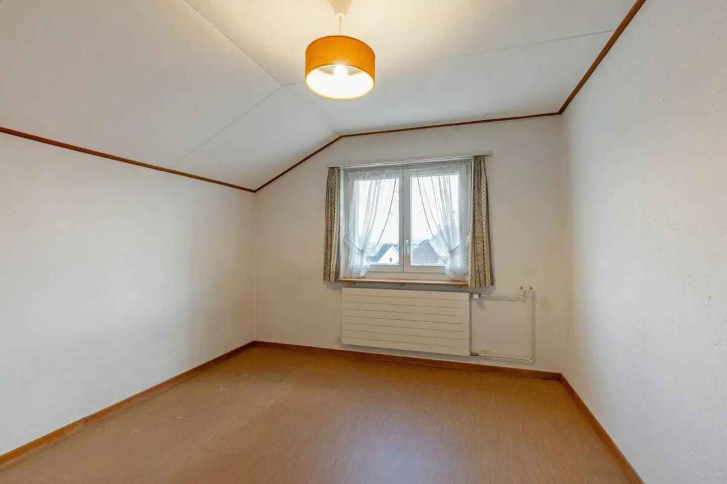 Detached 5.5-room single-family house with a magnificent garden in a wonderfully elevated location - Photo 12 of 16