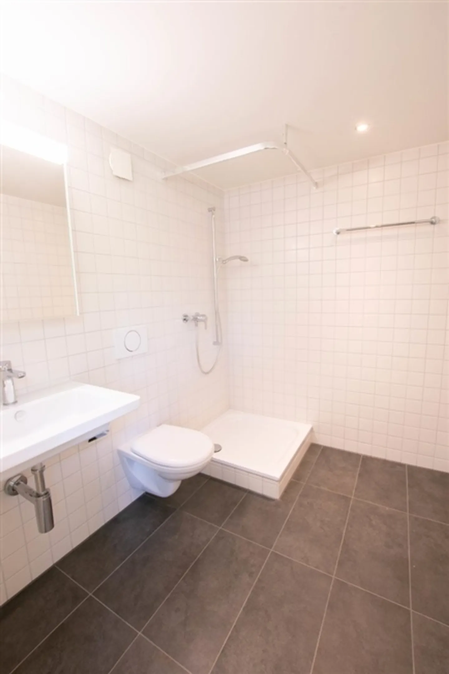 Modernes Apartment mit Garten - Foto 10 von 12