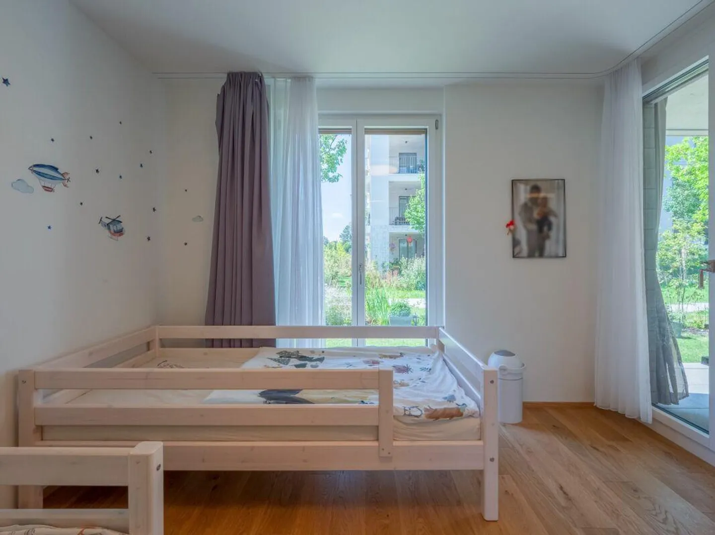 Vivere con giardino: nuovo appartamento di 4,5 stanze in posizione privilegiata - Foto 8 di 12