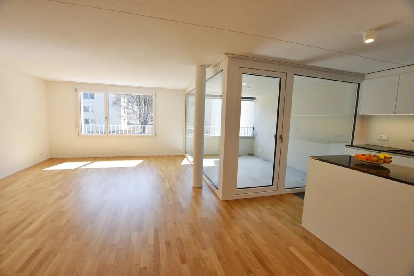 Appartement 4.5 pièces dans le quartier familial de Nessleren ! - Photo 3 sur 11