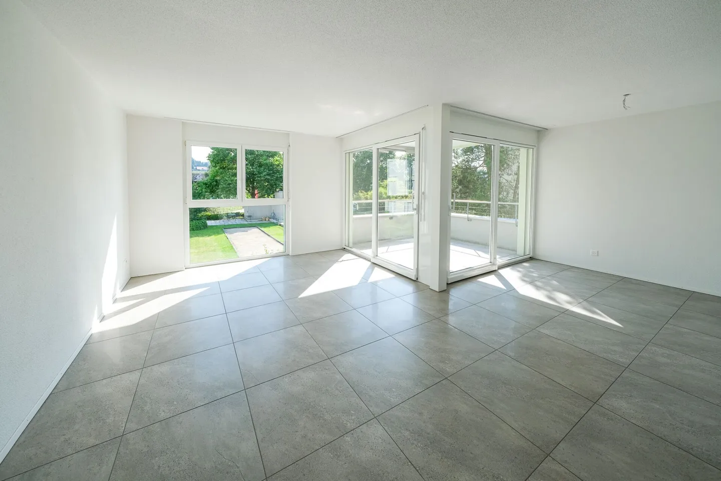 Appartamento moderno 3.5 locali 1° piano Ovest - Foto 4 di 10