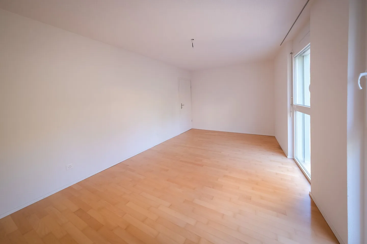 Appartamento moderno 3.5 locali 1° piano Ovest - Foto 6 di 10