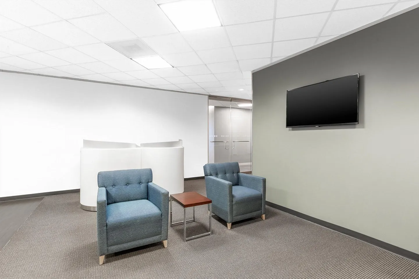 Bureau privé pour 5 personnes à Regus Spoom Green City, Manegg - Photo 3 sur 9