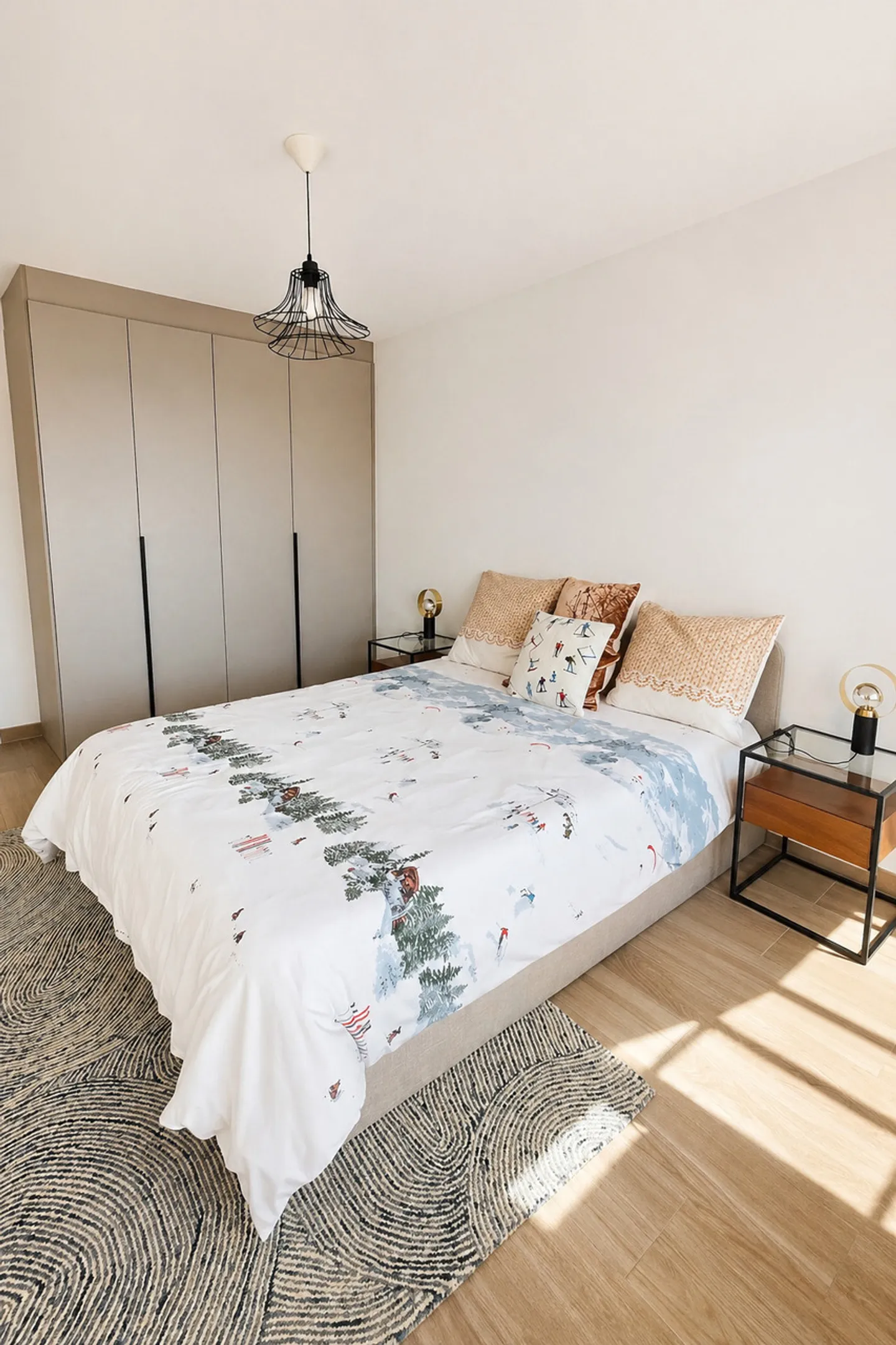 Renovated 2.5 rooms with terrace, swimming pool - Year-round rental - Photo 5 of 11