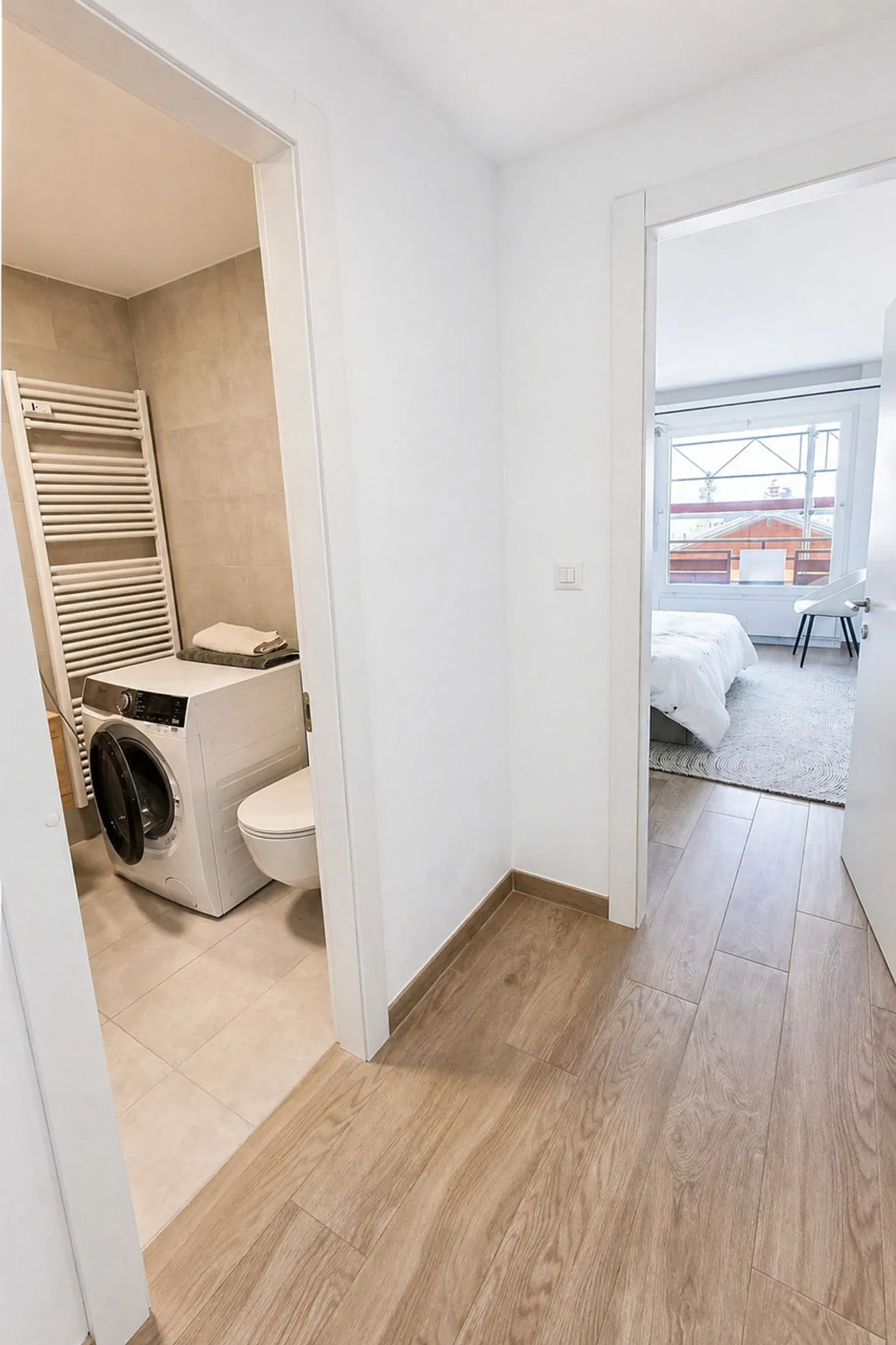 Renovated 2.5 rooms with terrace, swimming pool - Year-round rental - Photo 6 of 11