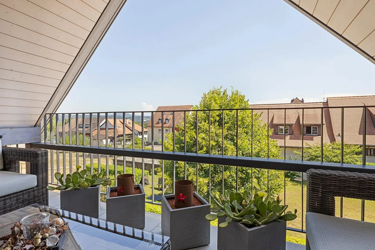 Charmantes Duplex mit sonnigem Balkon - Foto 2 von 13