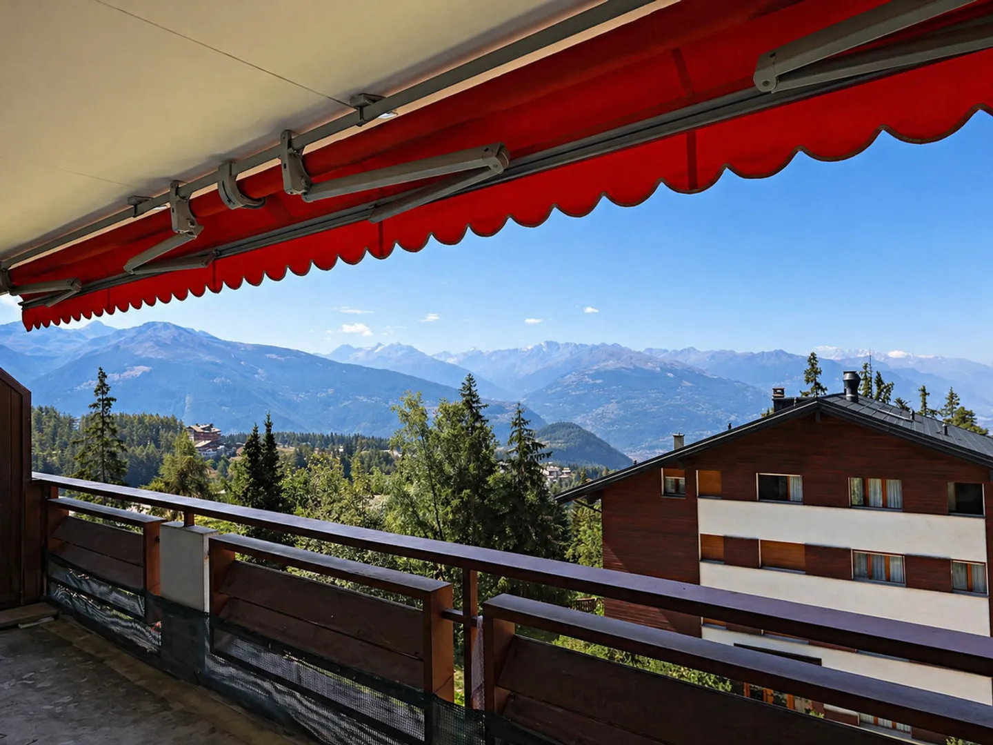 Renovated 2.5 rooms with terrace, swimming pool - Year-round rental - Photo 9 of 11