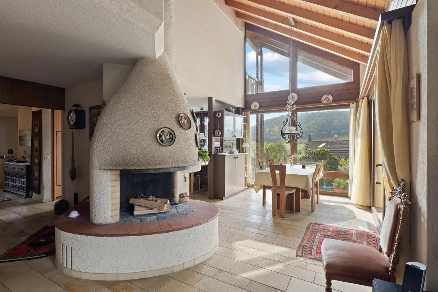 Un rêve devient réalité : maison individuelle avec piscine et jardin - Photo 4 sur 5