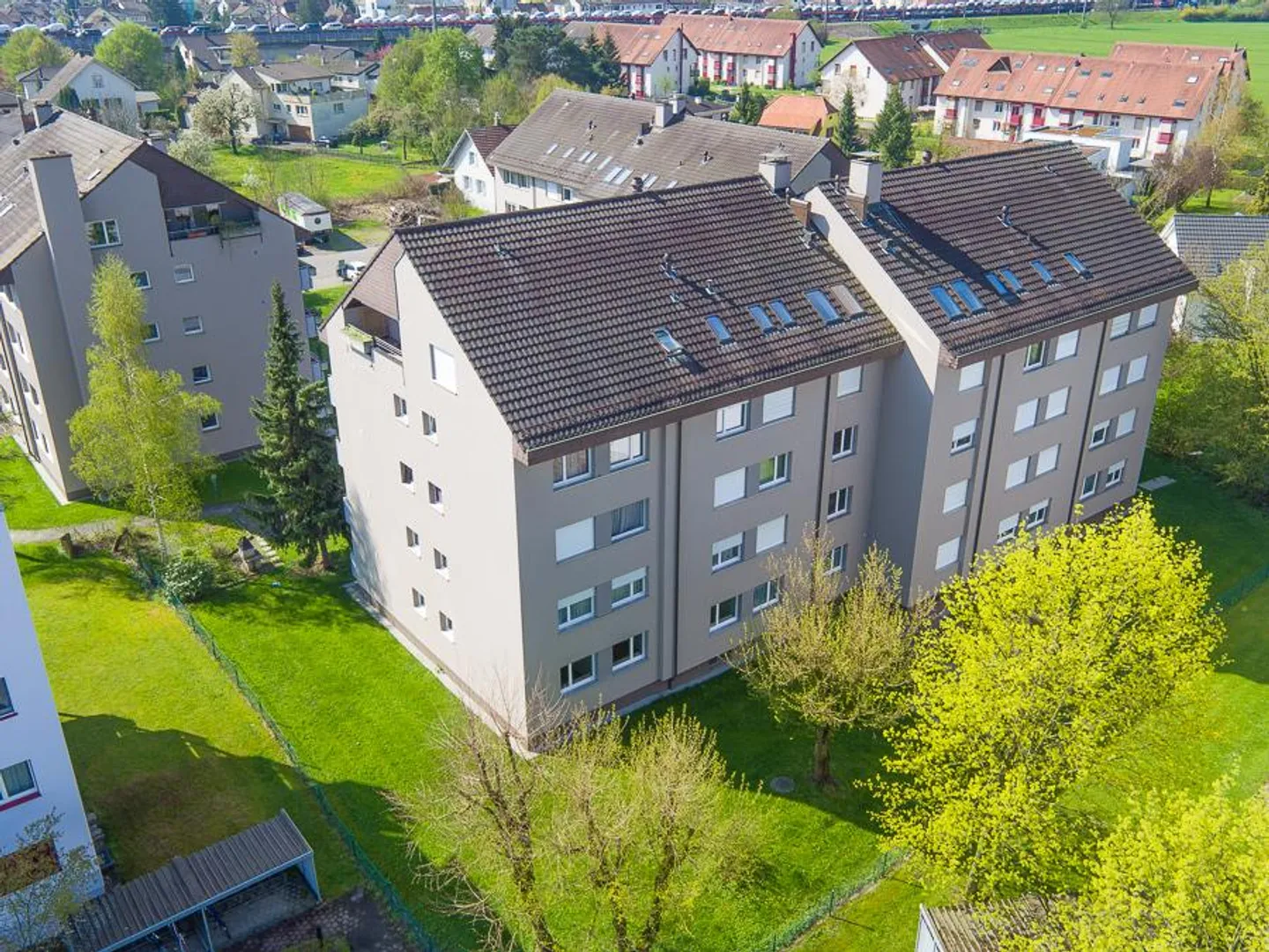 Proximity to the train station, in a quiet location in the Riburg quarter - Photo 1 of 6