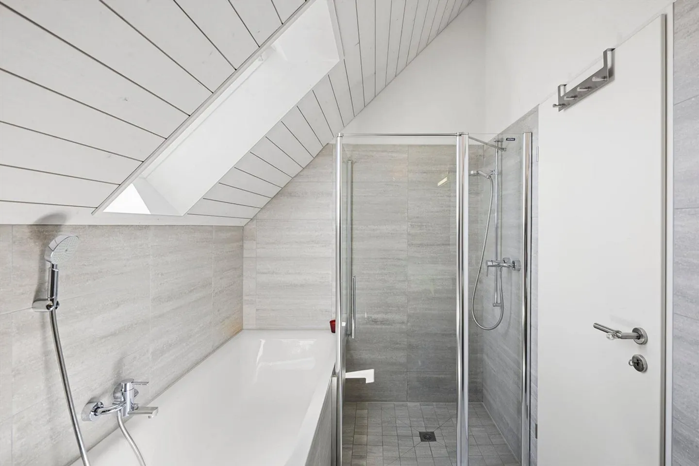 Charmantes Duplex mit sonnigem Balkon - Foto 11 von 13