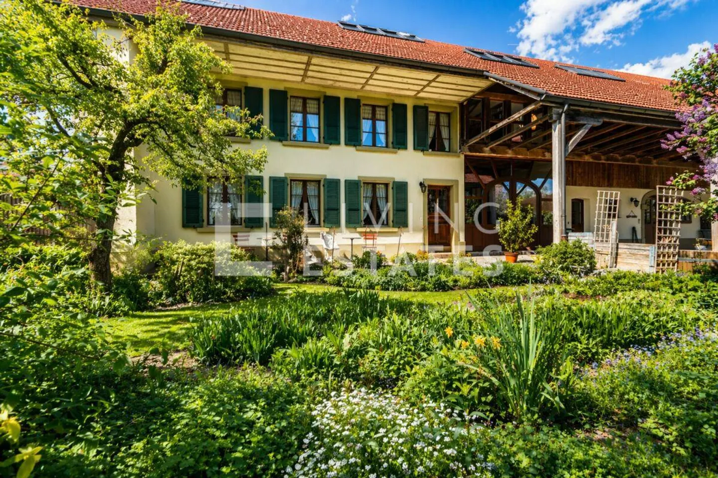 LUXURY FOR HUMAN & HORSE - UNIQUE IN ITS KIND - Photo 16 of 19