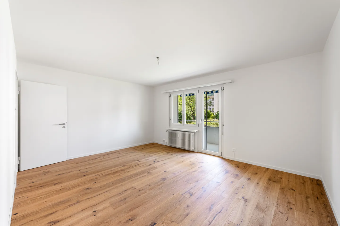 Votre nouveau chez-vous au cœur d'Adliswil - fraîchement rénové et prêt pour vous ! - Photo 3 sur 11