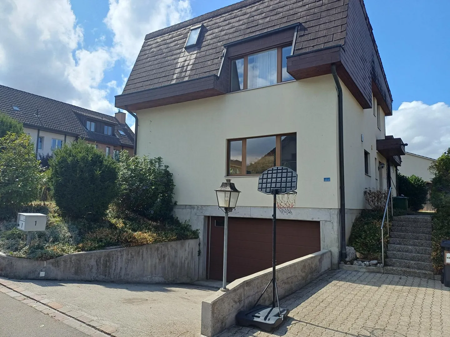 Maison individuelle de 5½ pièces avec jardin idyllique - Photo 2 sur 22