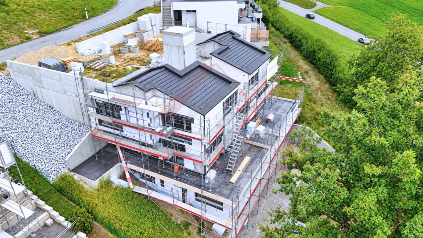 Living with a View - Modern 4.5-Room Villas in Plasselb - Photo 2 of 10
