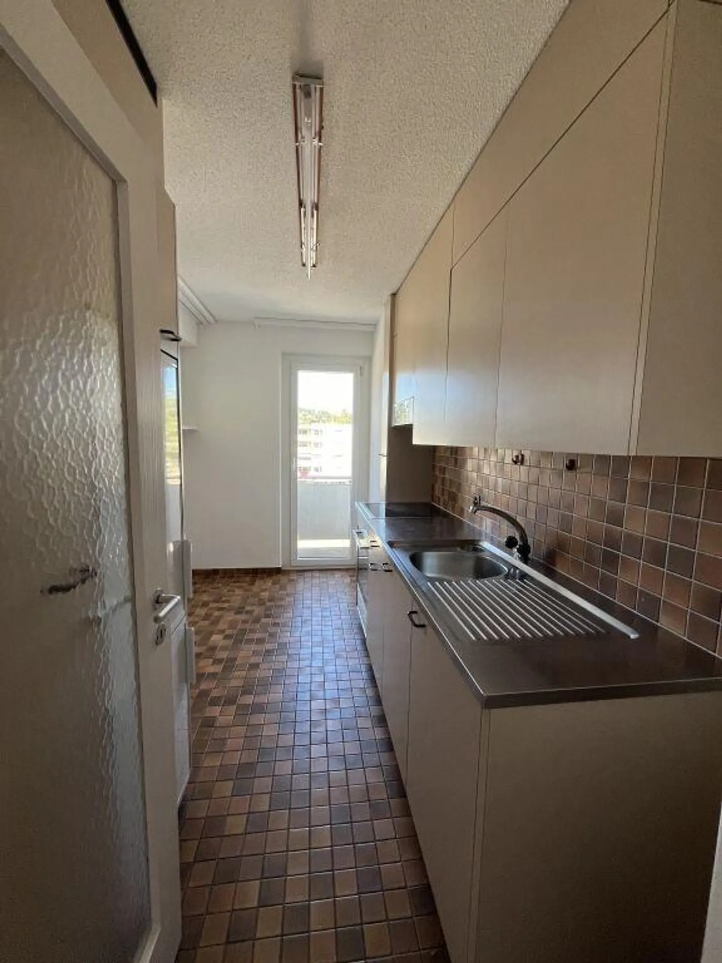 Appartement abordable avec balcon dans un emplacement parfait à Saint-Gall - Photo 3 sur 7