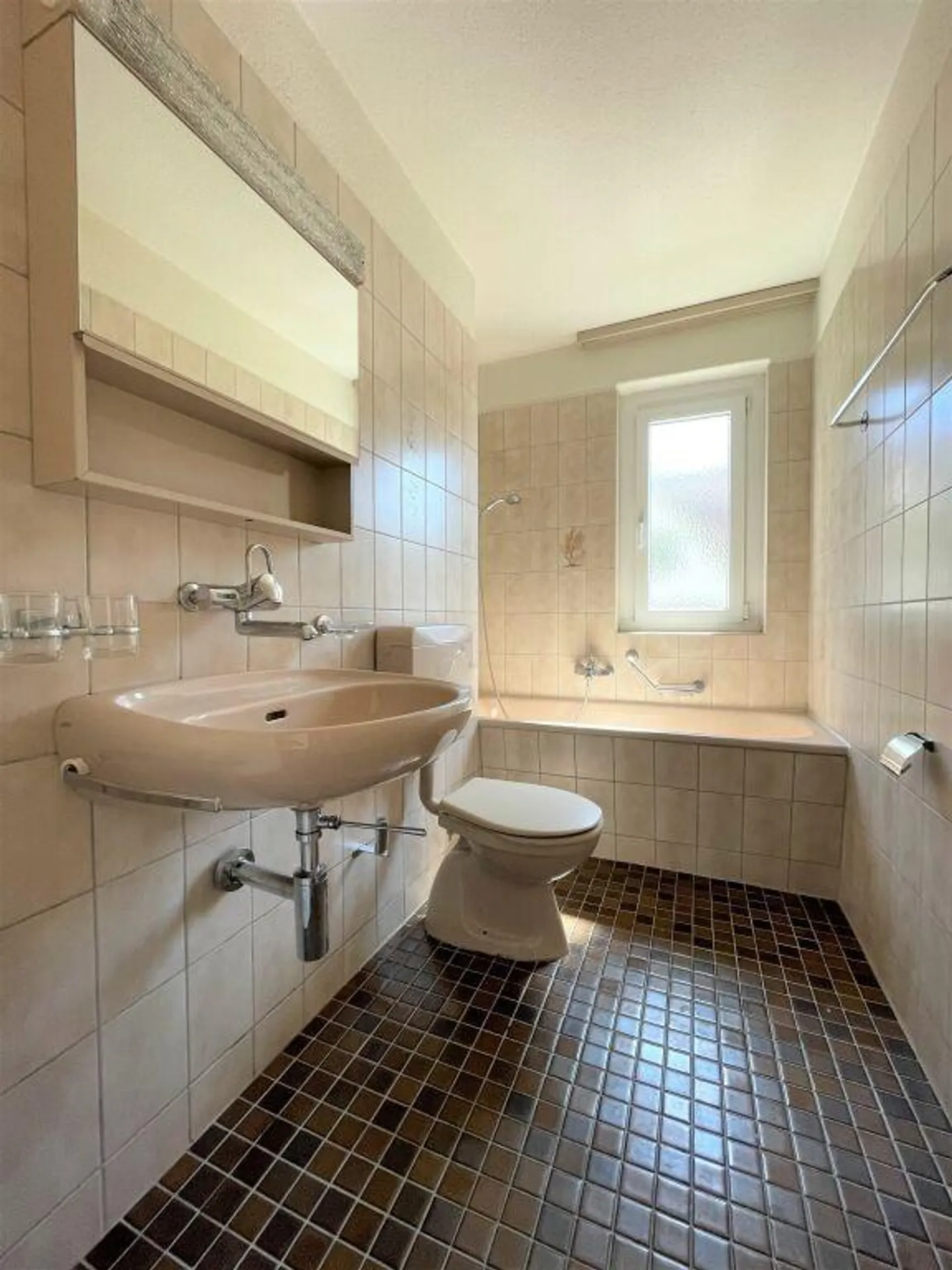 Appartement abordable avec balcon dans un emplacement parfait à Saint-Gall - Photo 4 sur 7
