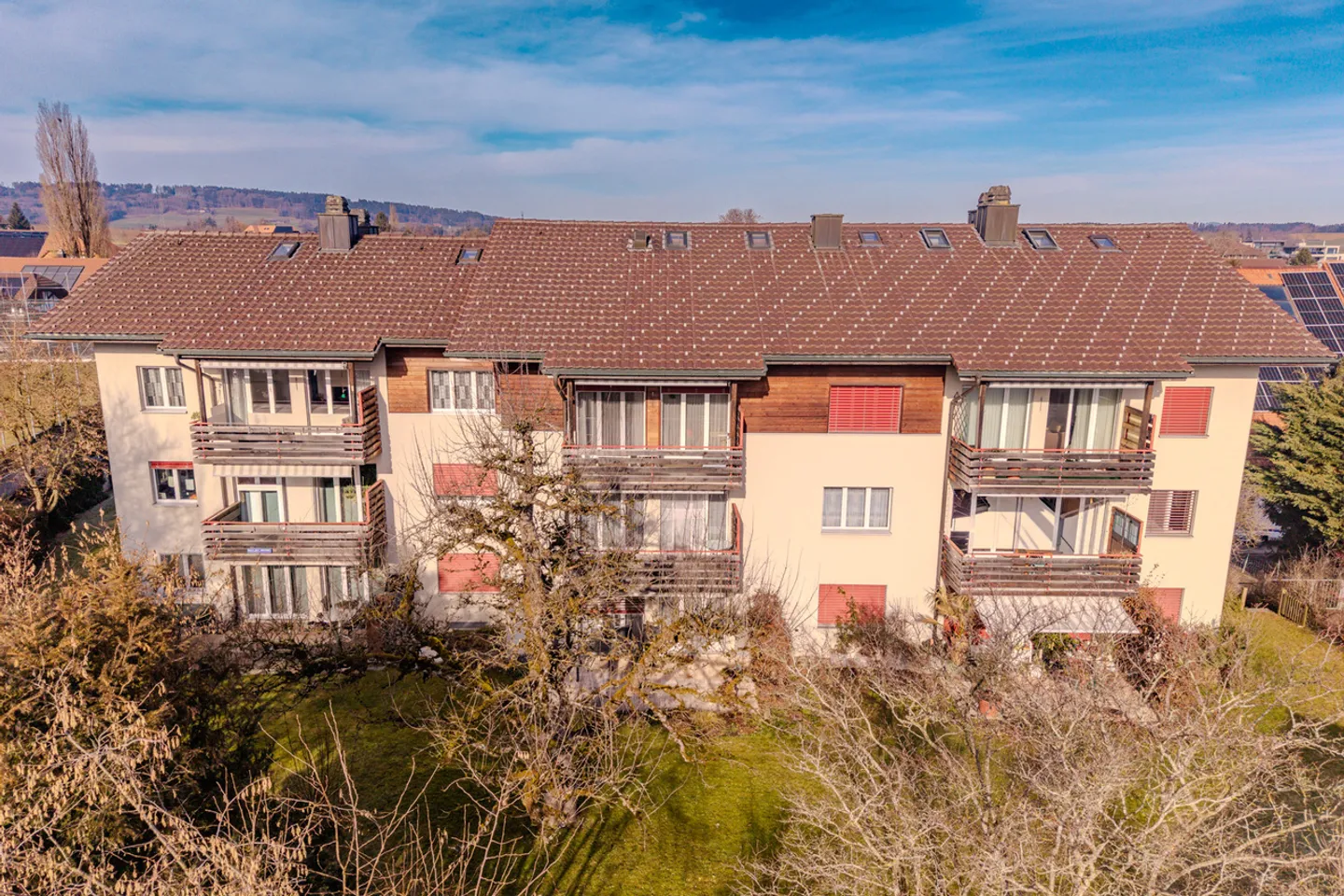 Charming Gallery Apartment in a Quiet Location - Photo 2 of 8
