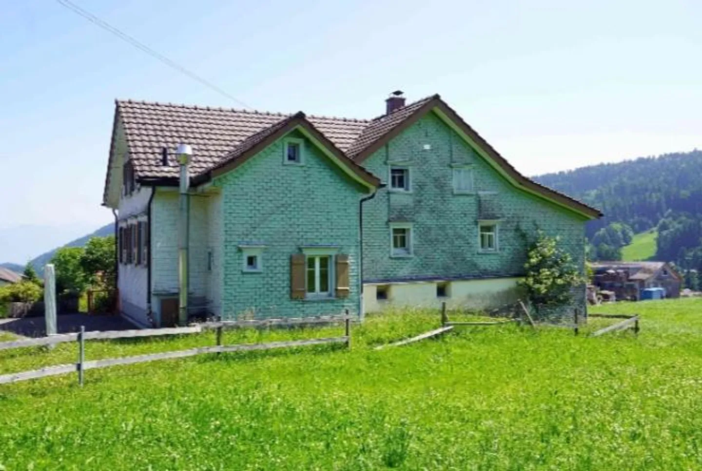 7.5 Room Single-Family House - Photo 3 of 5