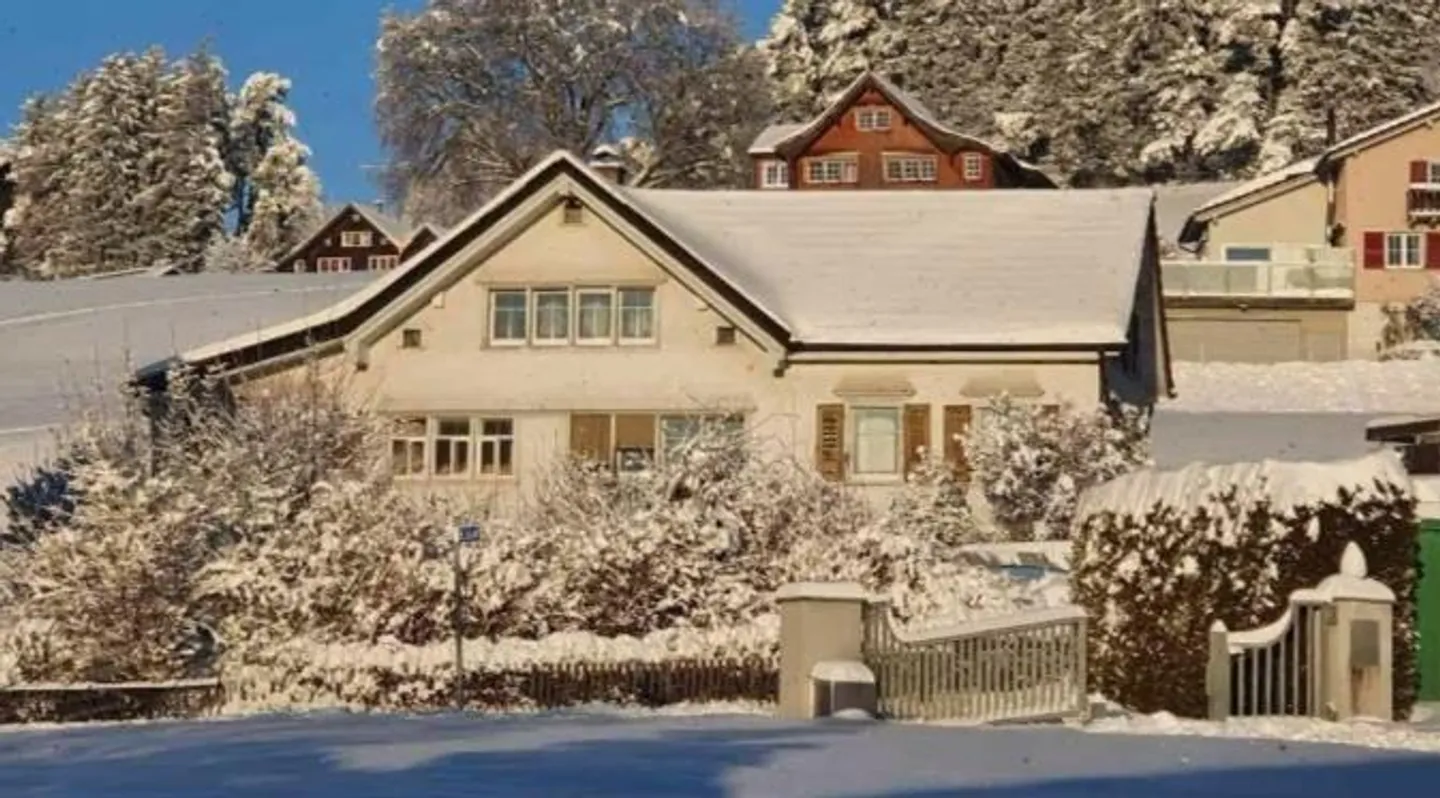 7.5 Room Single-Family House - Photo 4 of 5