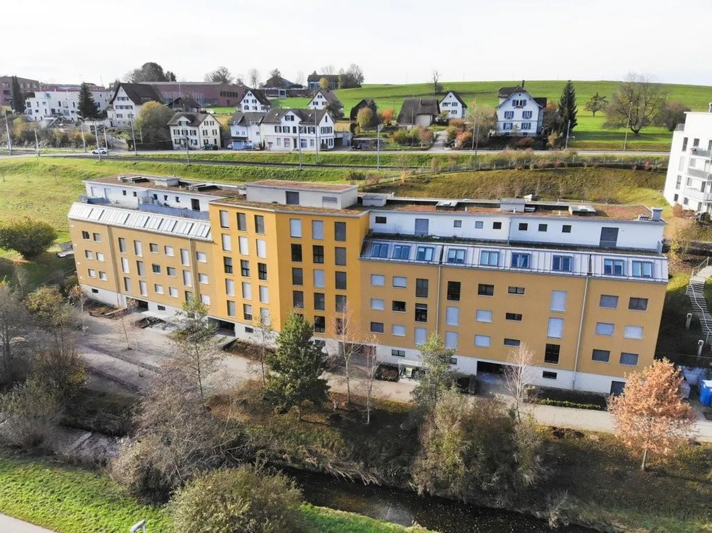 Charmante Wohnung mit Balkon - Foto 2 von 8