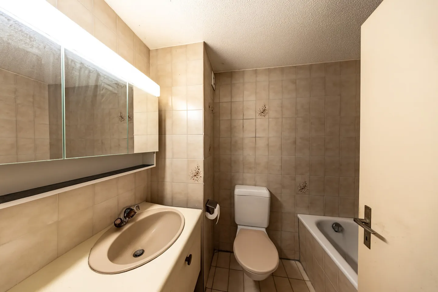 Charming Gallery Apartment in a Quiet Location - Photo 4 of 8