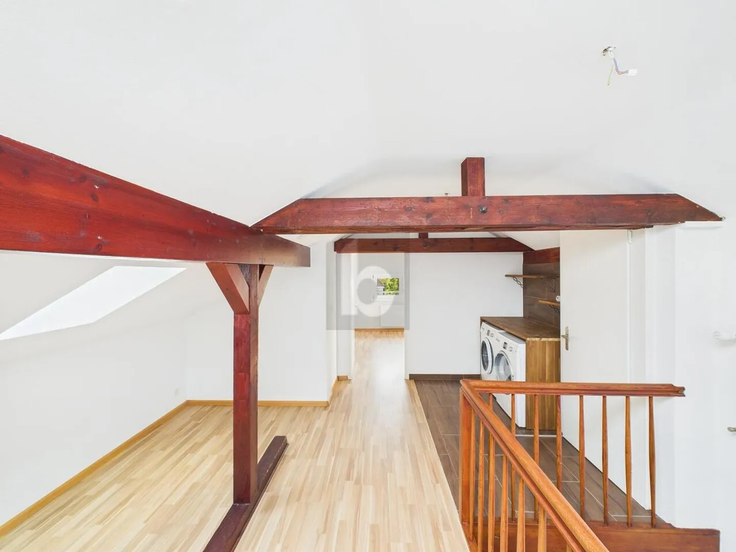 BRIGHT AND SPACIOUS WITH PLENTY OF ROOM TO LIVE - Photo 5 of 6