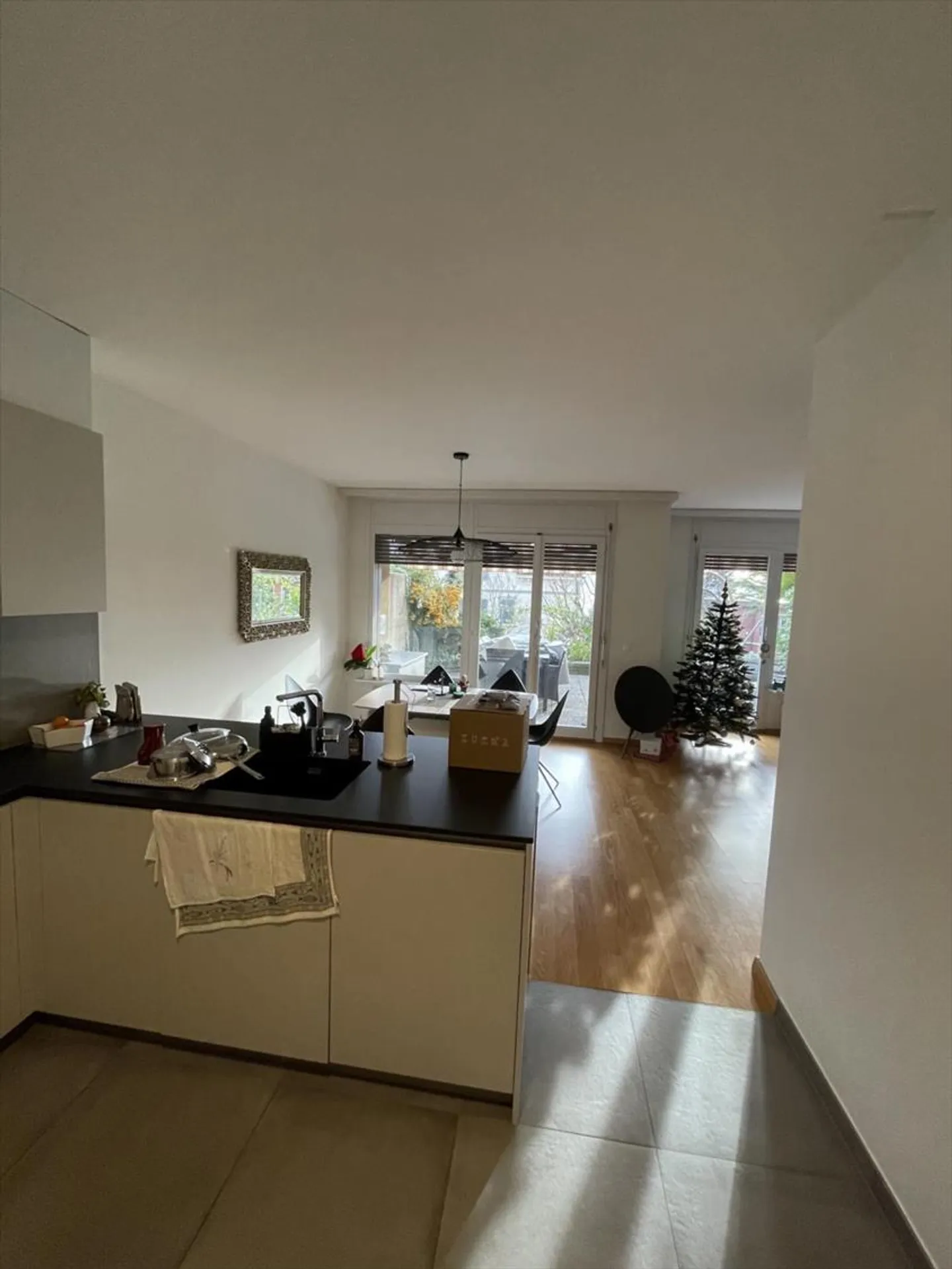 Magnificent 3.5-room semi-detached apartment on the 2nd floor in Lausanne - Photo 4 of 13