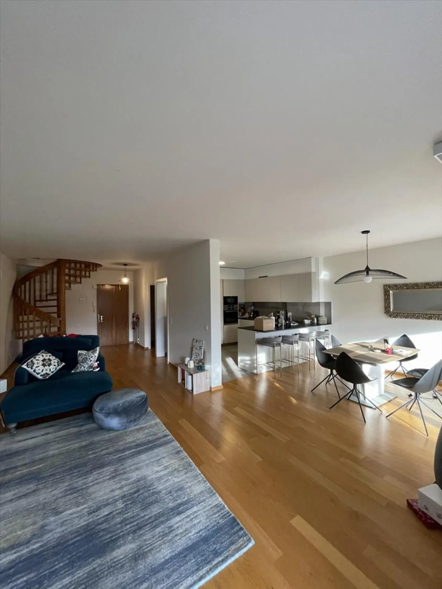 Magnificent 3.5-room semi-detached apartment on the 2nd floor in Lausanne - Photo 6 of 13