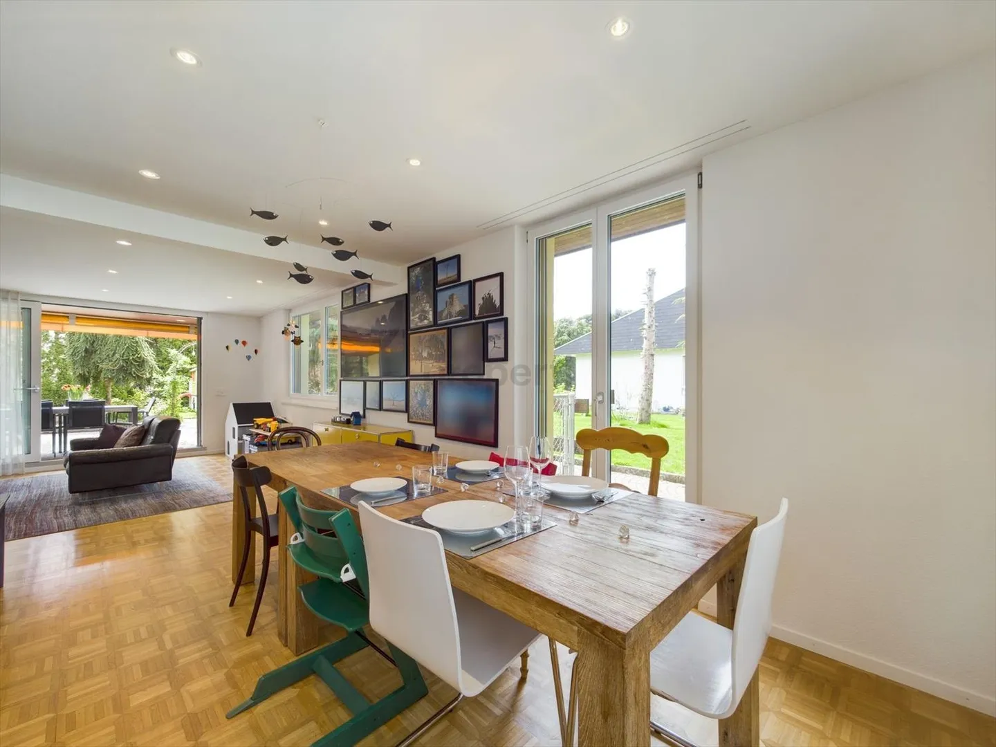 Ampia casa unifamiliare con giardino e camino in una posizione tranquilla - Perfetta per famiglie e coppie! - Foto 2 di 13