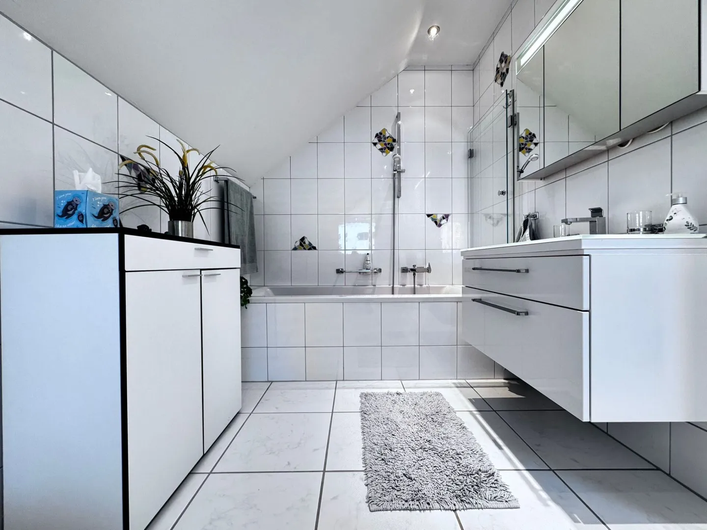 Casa unifamiliare di 5,5 stanze con 3 bagni, garage e giardino - Foto 12 di 22