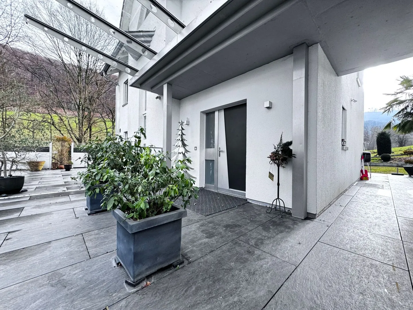 Casa unifamiliare di 5,5 stanze con 3 bagni, garage e giardino - Foto 5 di 22