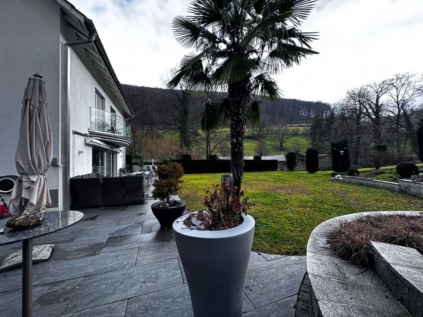 Casa unifamiliare di 5,5 stanze con 3 bagni, garage e giardino - Foto 6 di 22