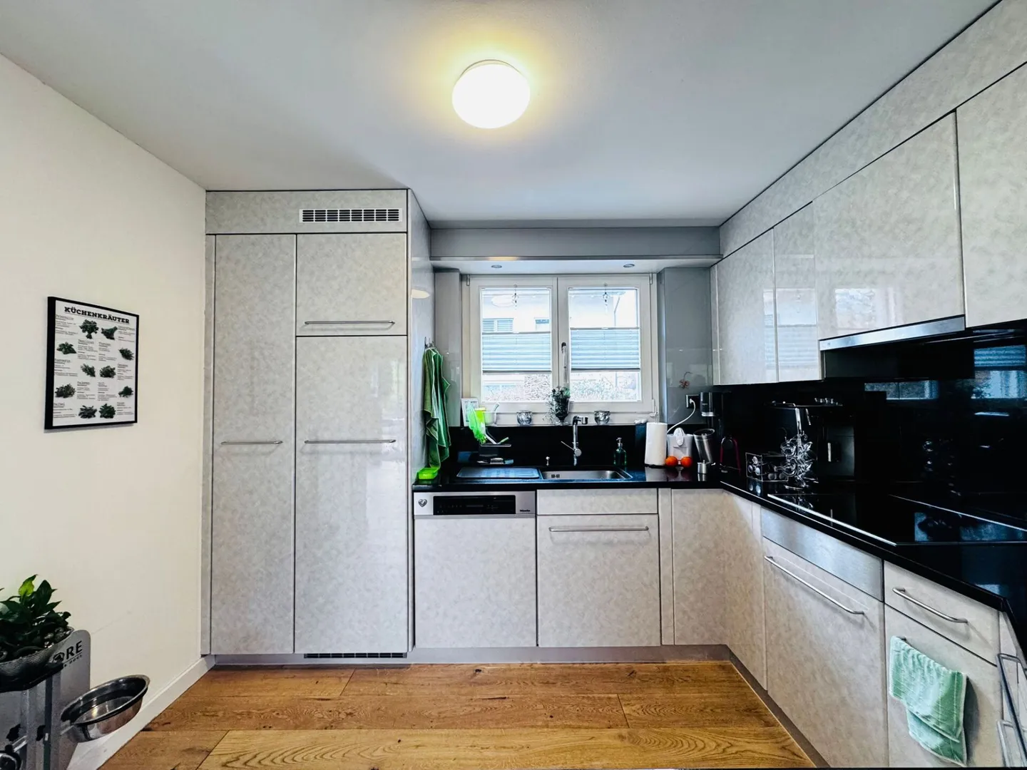 Casa unifamiliare di 5,5 stanze con 3 bagni, garage e giardino - Foto 17 di 22