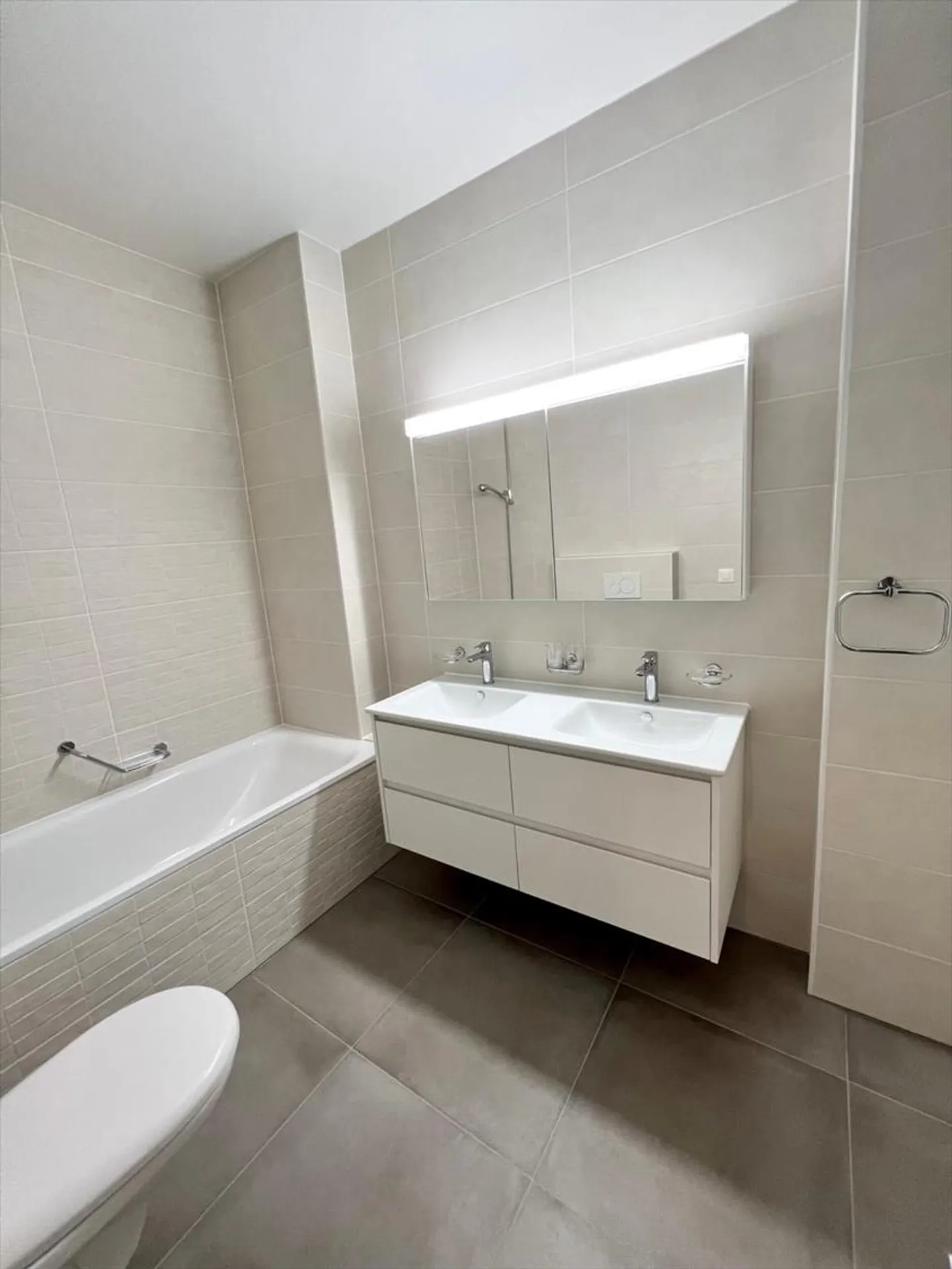 Magnificent 3.5-room semi-detached apartment on the 2nd floor in Lausanne - Photo 10 of 13