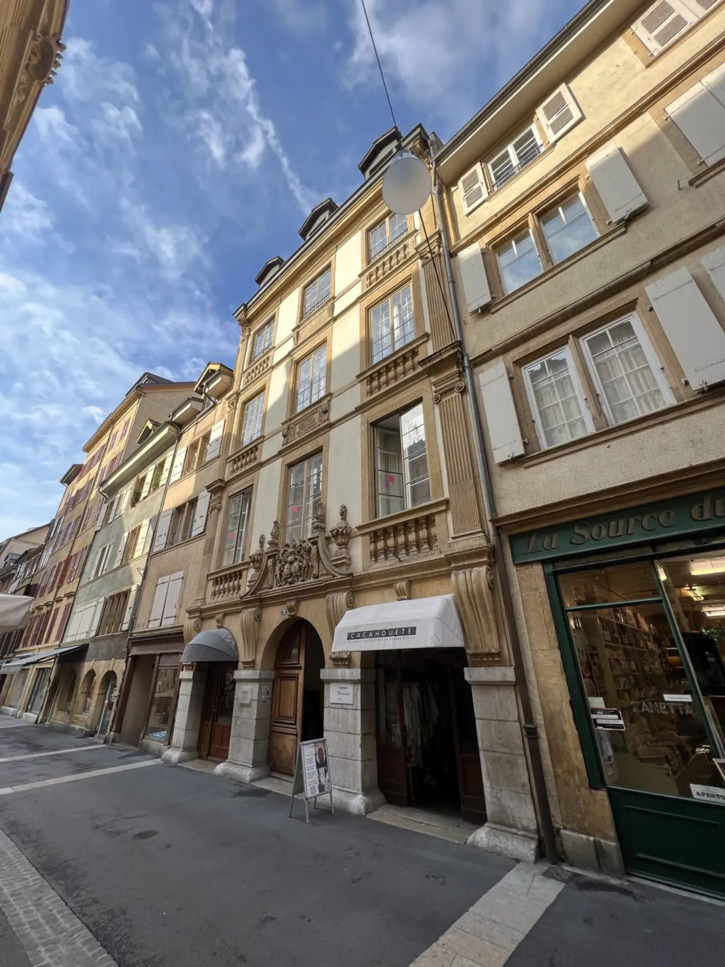3.5-room apartment in the heart of the historic center of Neuchâtel - Photo 7 of 7
