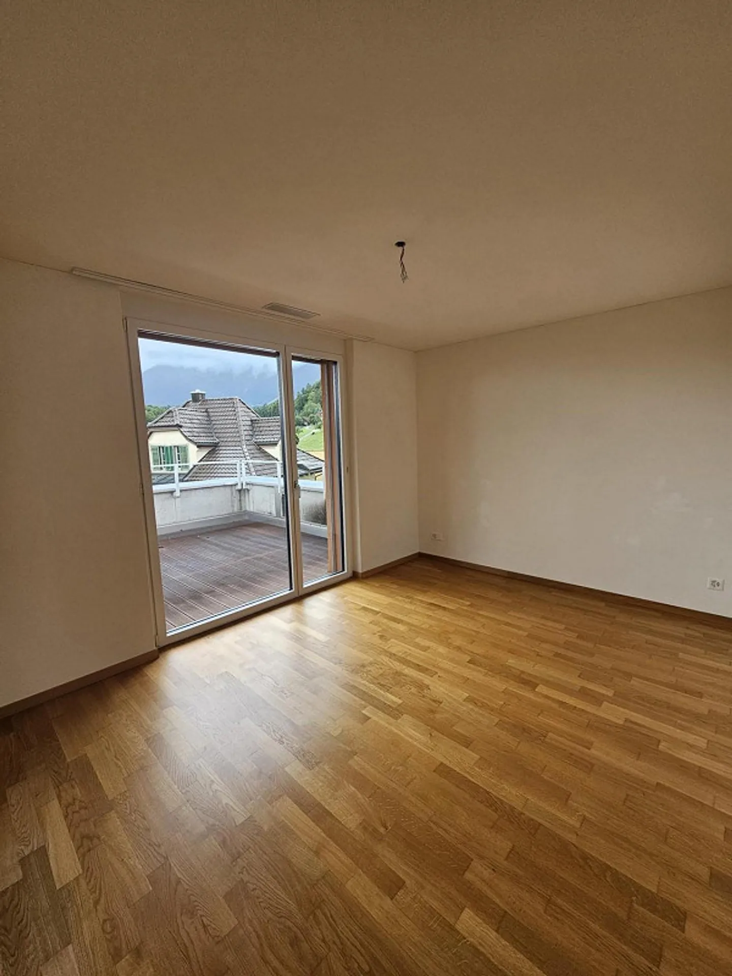 Appartamento moderno con balcone nel villaggio vicino a Solothurn - Foto 5 di 11