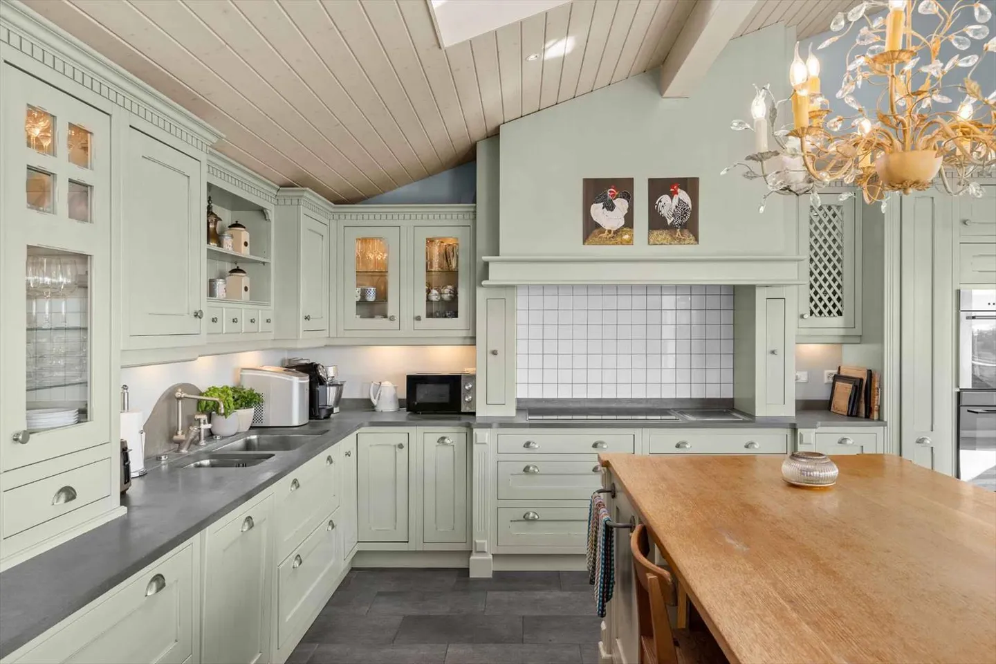 Individual villa with panoramic view of the lake and the Alps - Photo 11 of 13