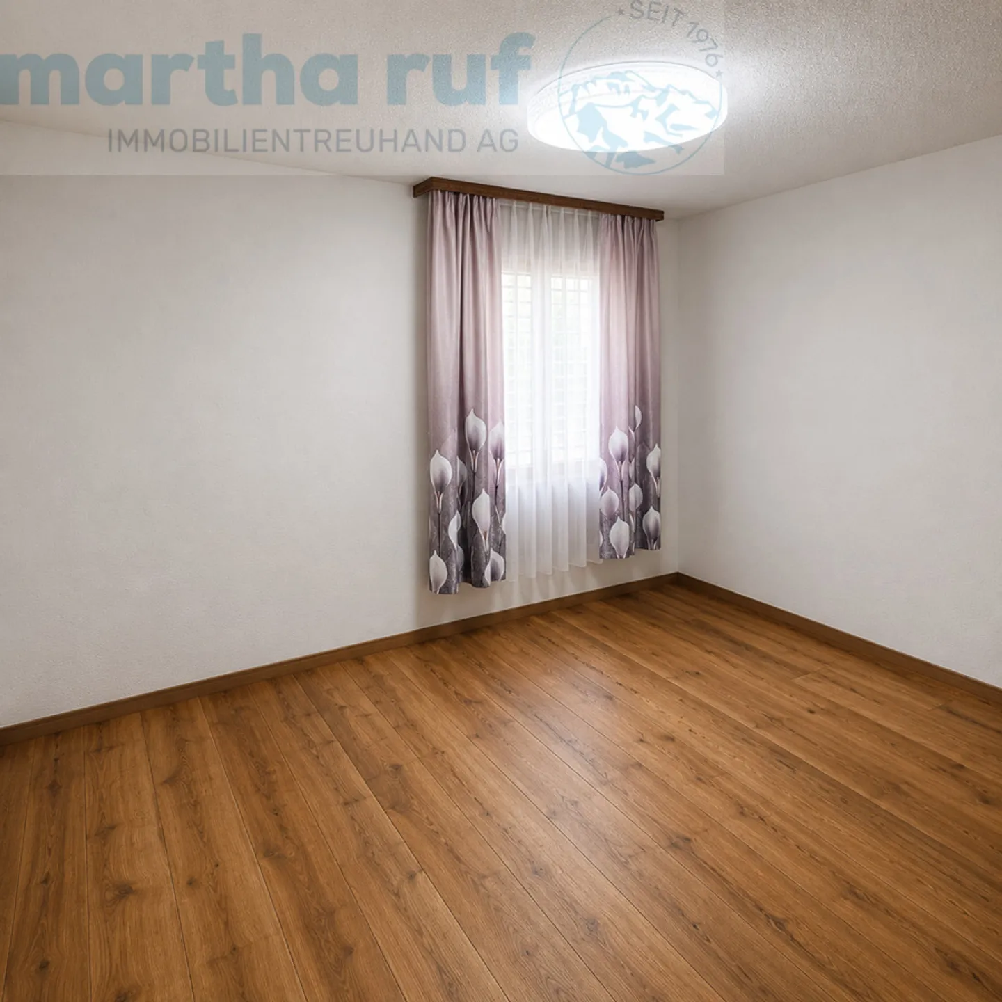 Quiet and modern 2.5-room apartment on the upper floor with views of the Jungfrau - Photo 7 of 11