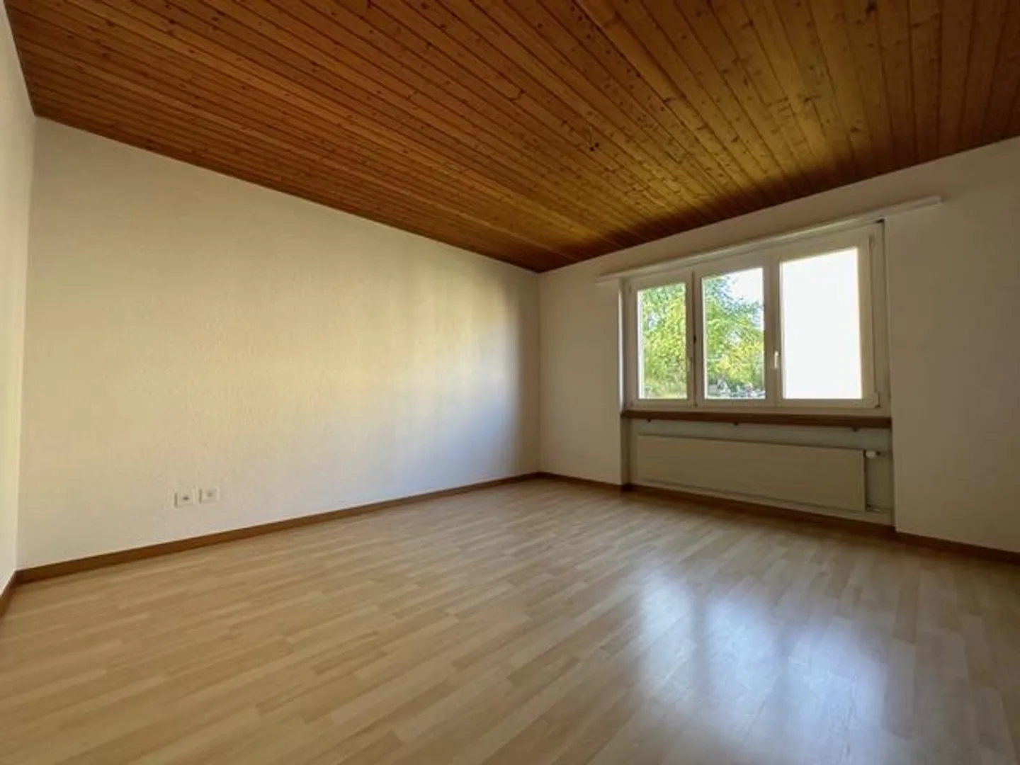 Appartement lumineux et spacieux de 4,5 pièces dans le meilleur emplacement - Photo 8 sur 15