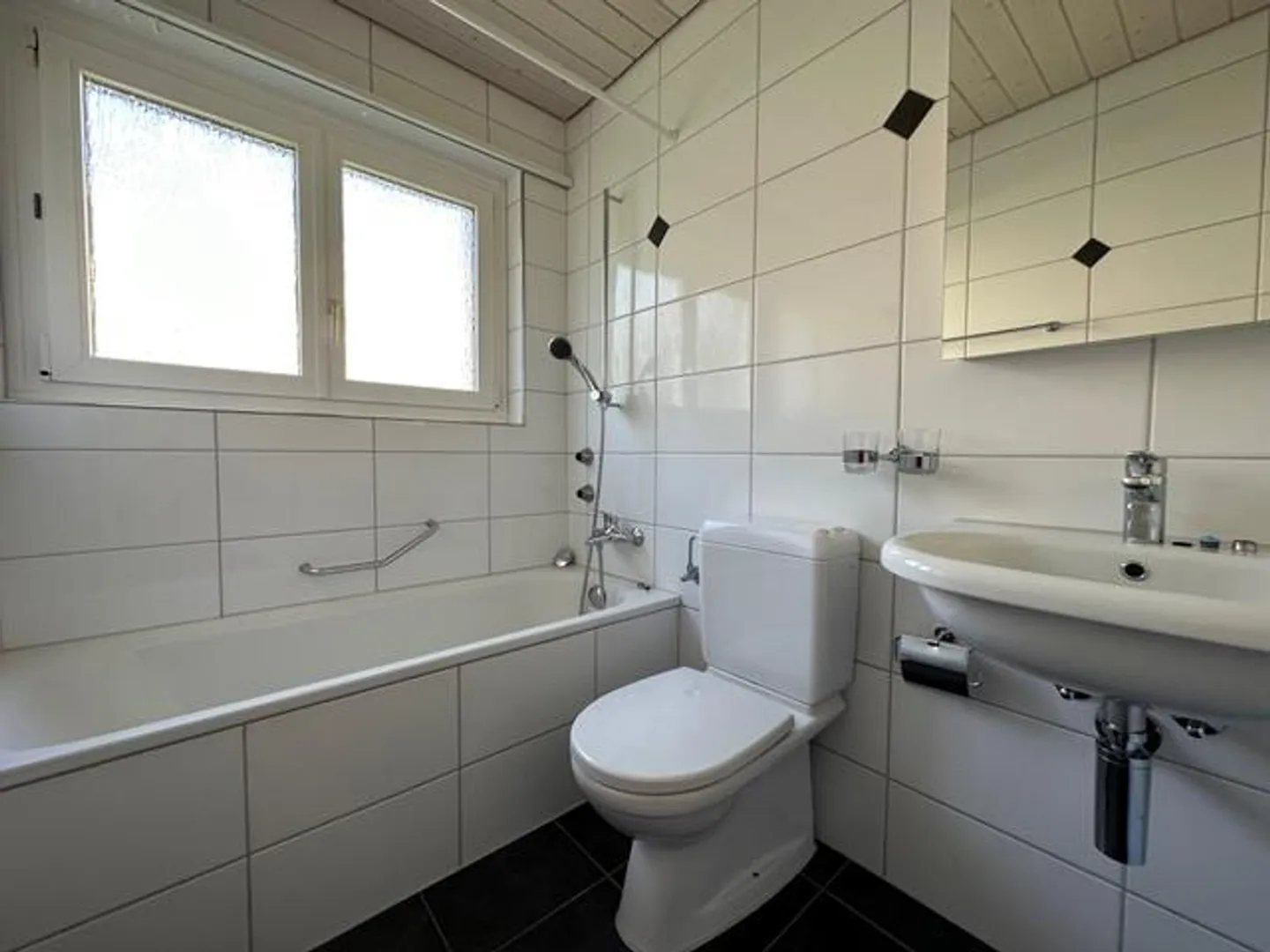 Appartement lumineux et spacieux de 4,5 pièces dans le meilleur emplacement - Photo 13 sur 15