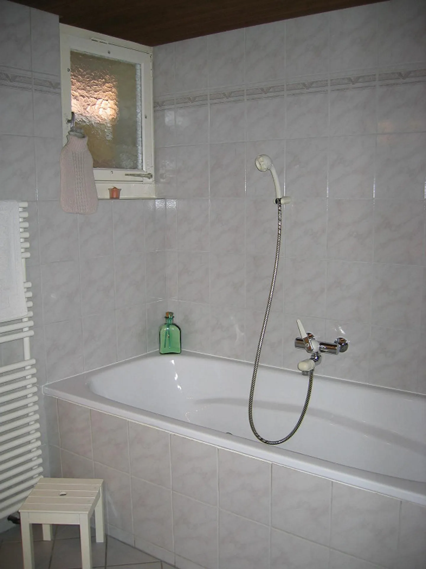 Appartamento rustico e accogliente di 4 1/2 stanze per un periodo limitato di 1-5 anni - Foto 11 di 14