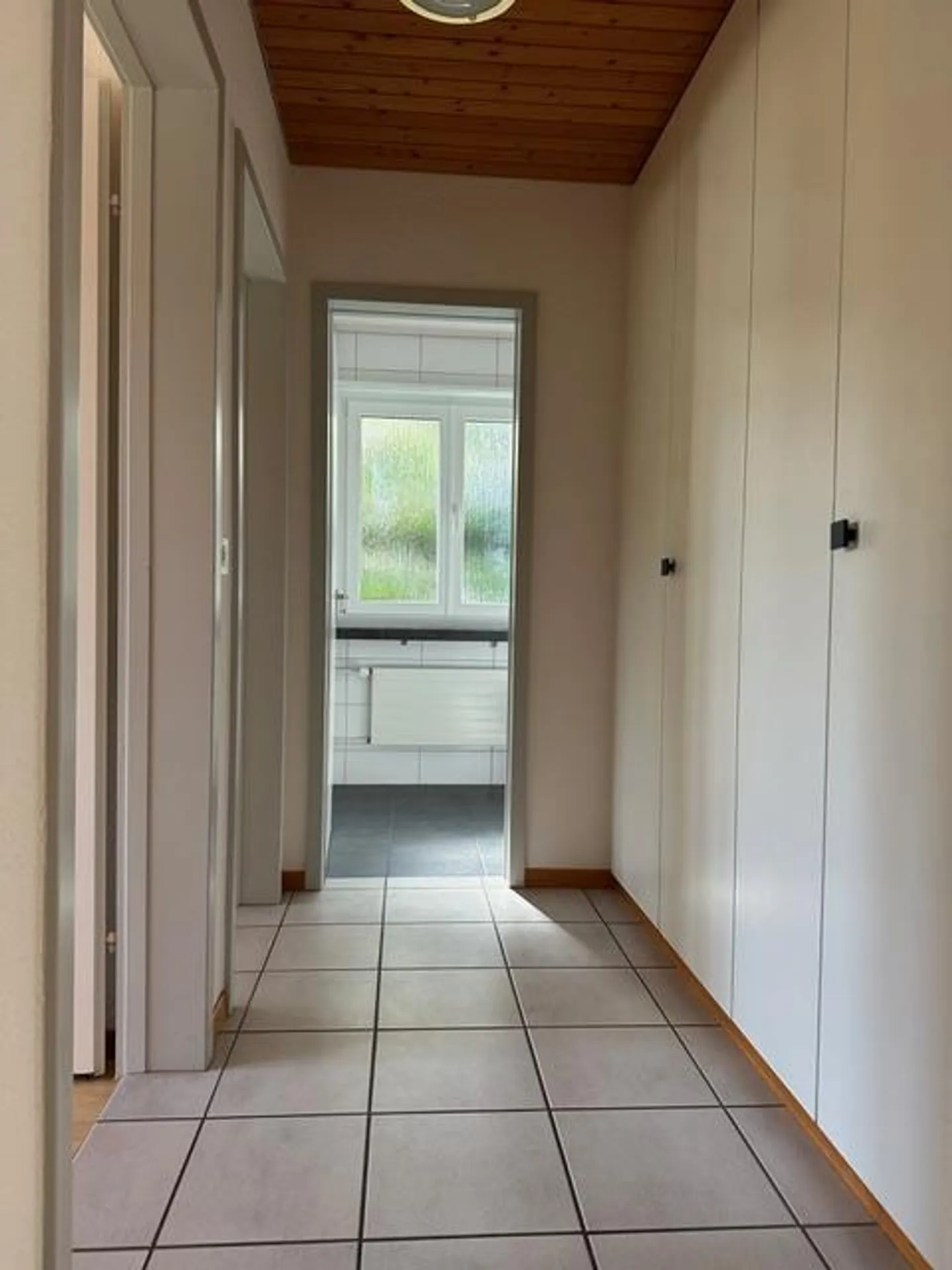Appartement lumineux et spacieux de 4,5 pièces dans le meilleur emplacement - Photo 14 sur 15