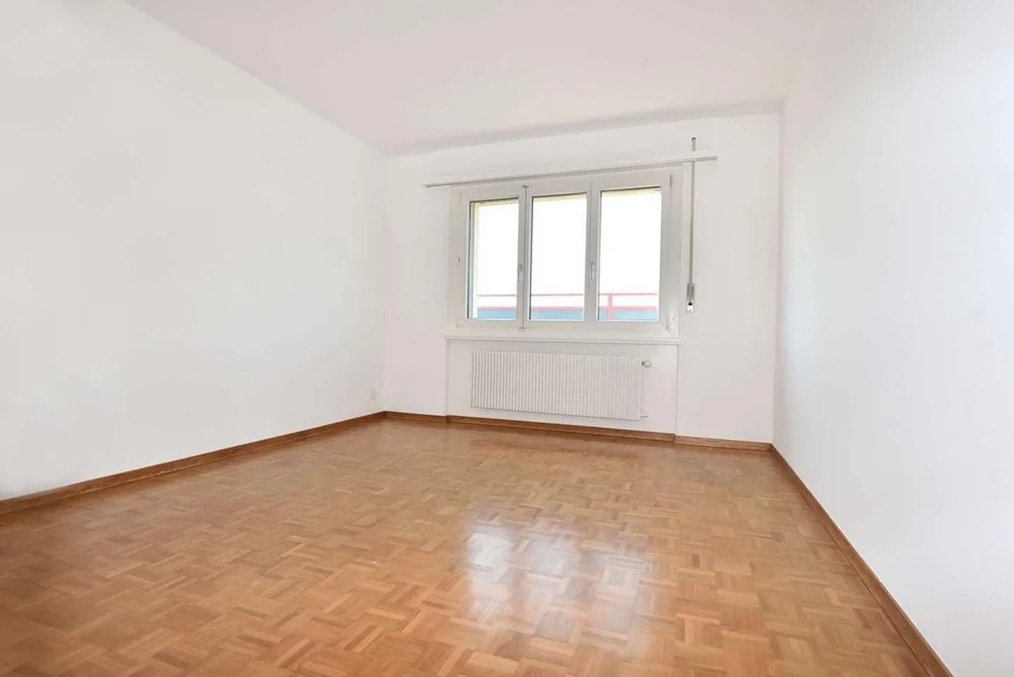 Schöne 3,5 Zimmer mit Balkonen und Aussicht - Foto 4 von 11
