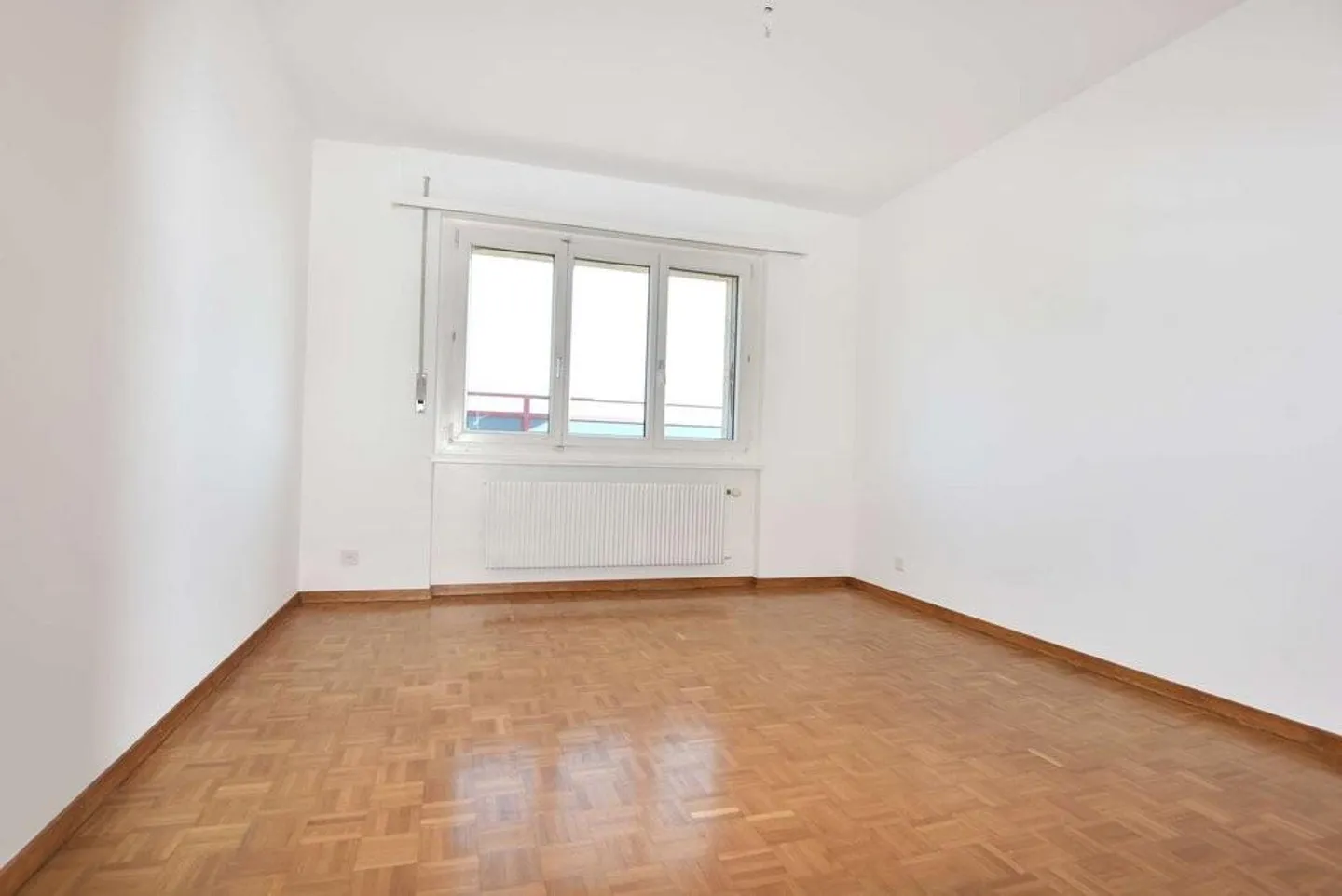 Schöne 3,5 Zimmer mit Balkonen und Aussicht - Foto 6 von 11