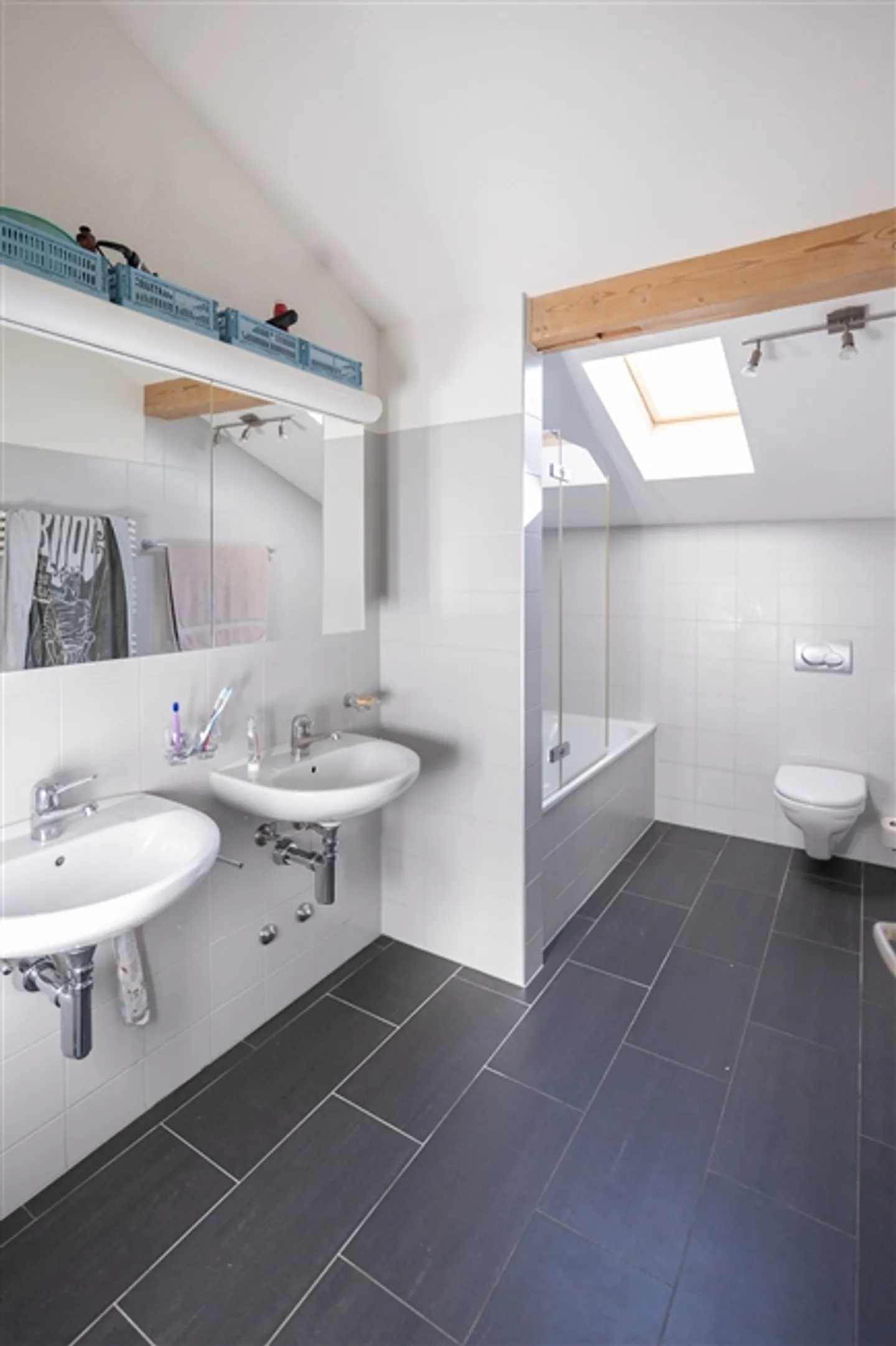 Appartement sous les combles de 2½ pièces à Berne - Sulgenau, meublé, temporaire - Photo 5 sur 9