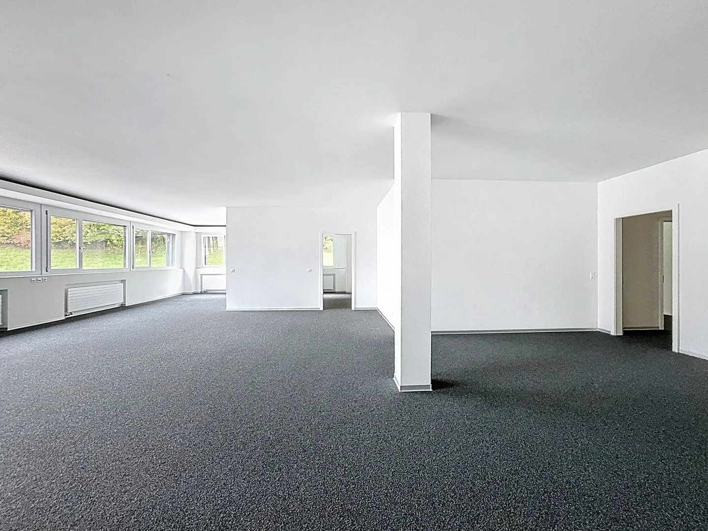 RENT - 200m2 Offices in Rossens - Photo 2 of 5