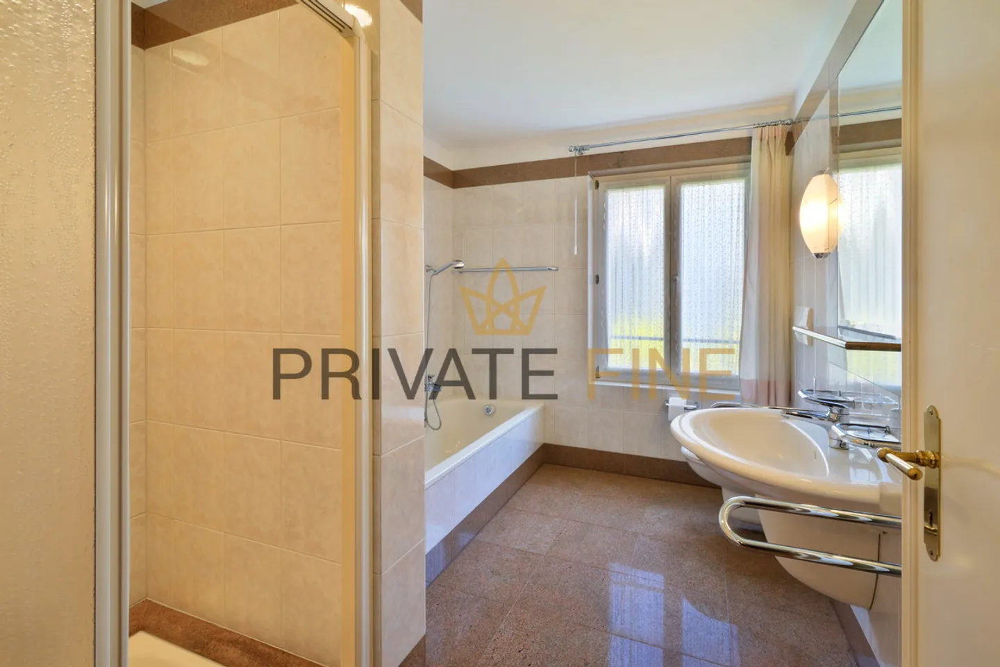 Elegant holiday villa with panoramic views, garden and pool - Photo 7 of 11