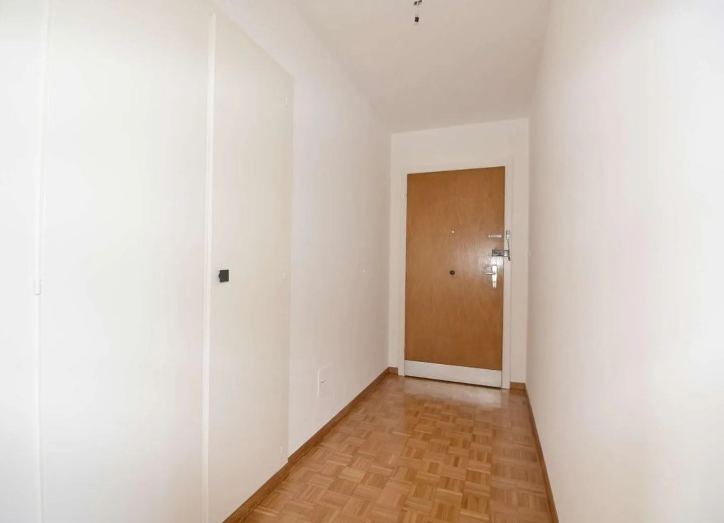 Schöne 3,5 Zimmer mit Balkonen und Aussicht - Foto 10 von 11