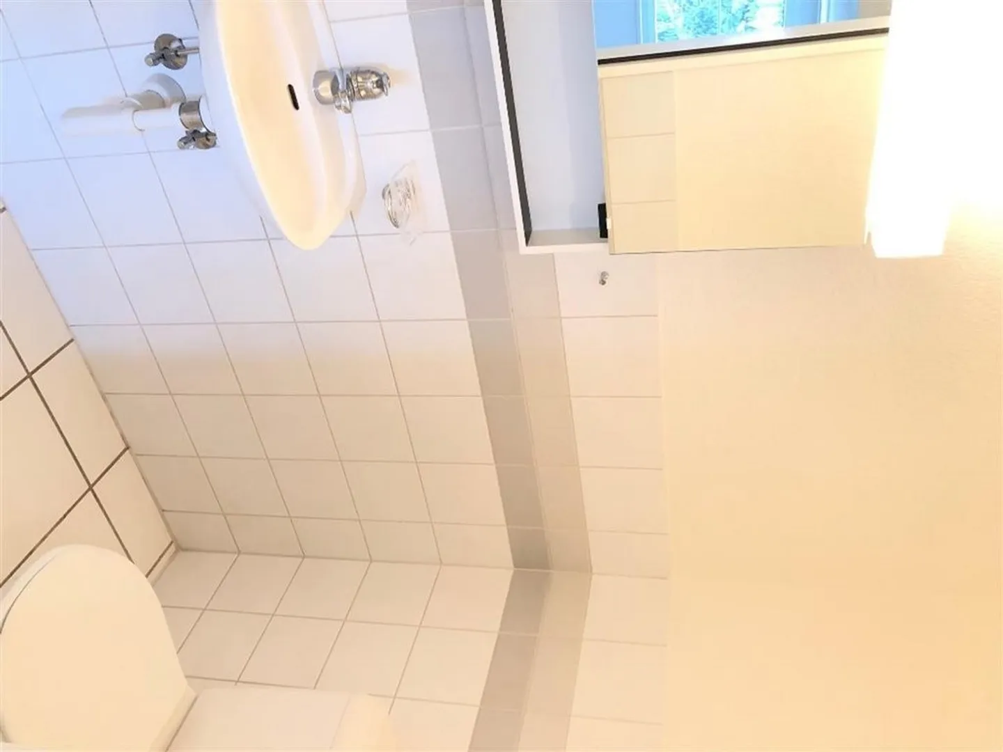 Appartamento luminoso in un'area residenziale ben tenuta - Foto 9 di 10