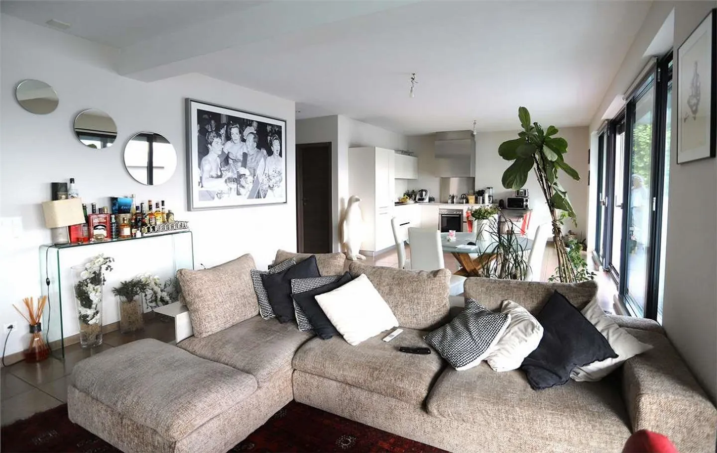 PENTHOUSE APARTMENT LUGANO CENTRAL AREA OF LUGANO - Photo 3 of 4